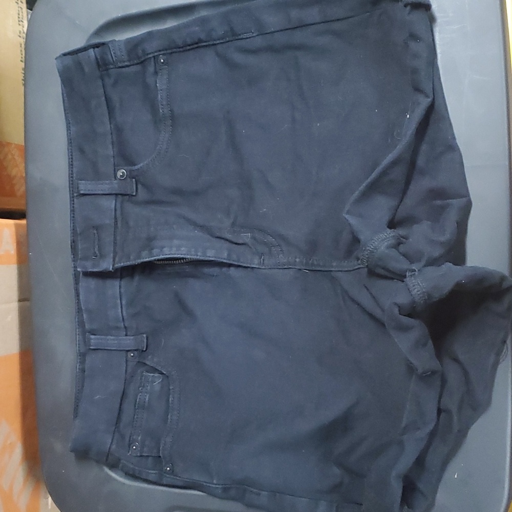 Women's all black American Eagle shorts